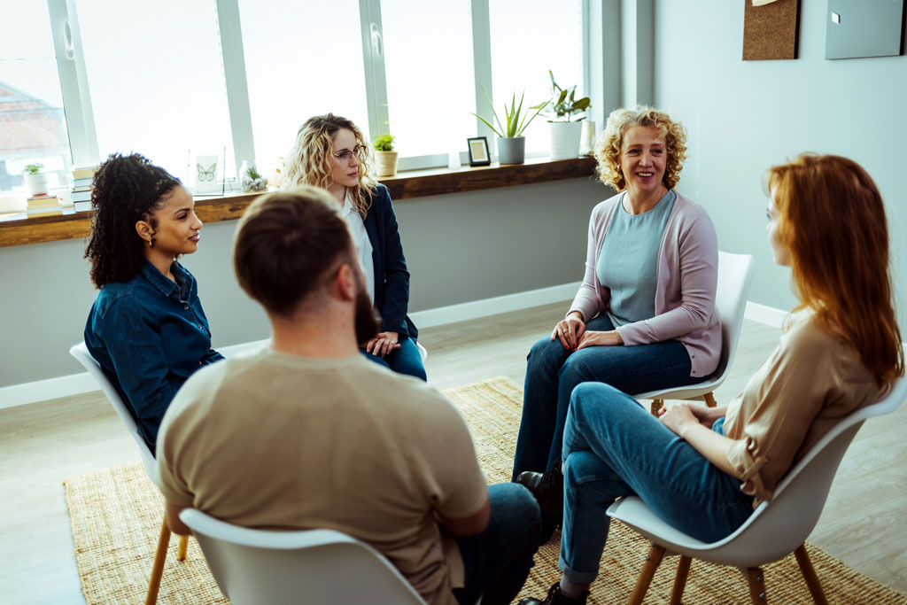 signs of trauma bonding